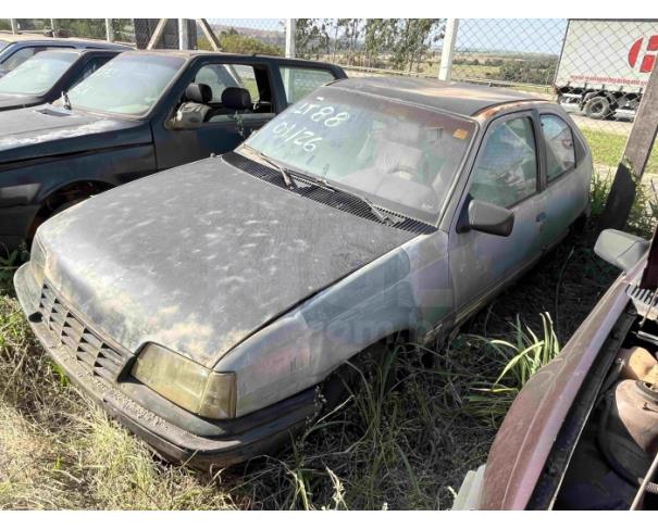 Foto de CAPIVARI/SP - VEÍCULO CONSERVADO - GM/KADETT SL/E - 1989/1990