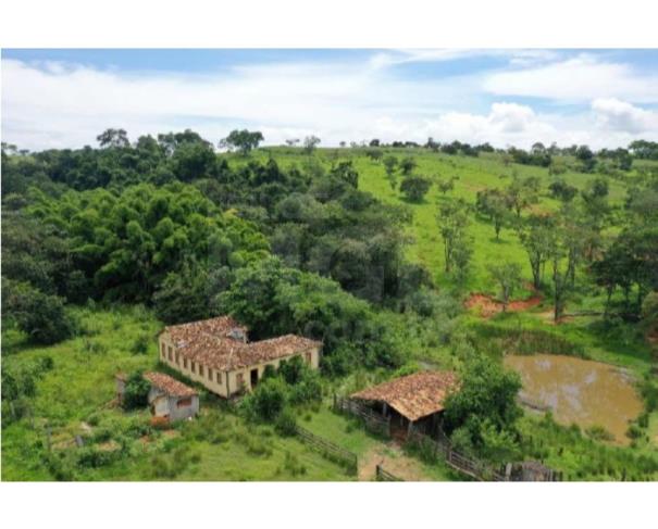 Foto de PIUMHI/MG - Terreno Rural com 22,25,12 hectares no distrito de Doresópolis