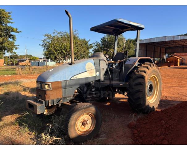 Foto de PONTES GESTAL/SP - Trator Agrícola New Holland, modelo TL75E