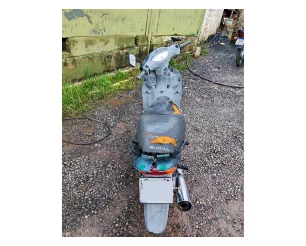 Foto de ARAXÁ/MG - Motocicleta HONDA C100 Biz - 2003/2003 - CIRCULÁVEL