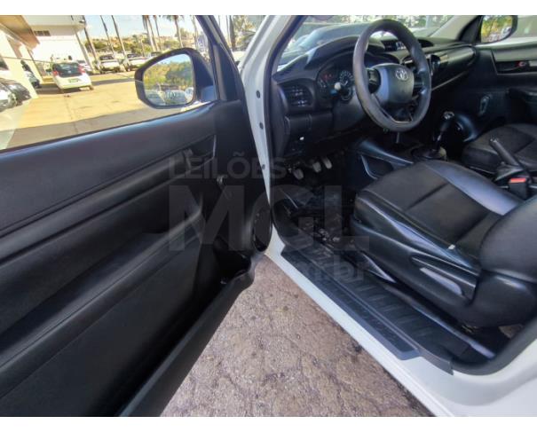 Foto de ITAÚNA/MG- TOYOTA HILUX CSLSTM4FD CABINE SIMPLES 2021/2021- PA13315