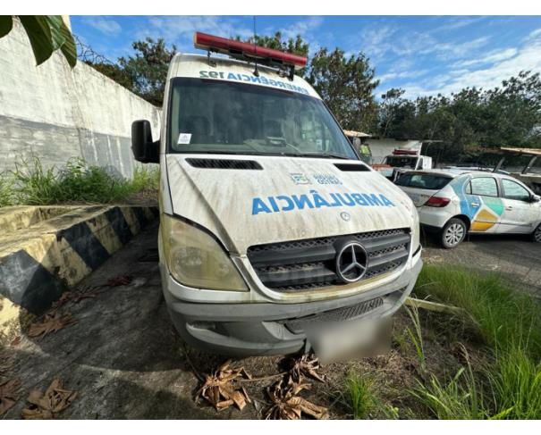 Foto de RIO DAS OSTRAS/RJ - ESPECIAL CAMINHÃO AMBULÂNCIA I.M