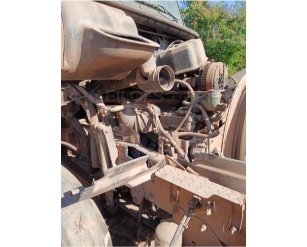 Foto de ITAÚNA MG - BAIXADO - VOLVO NH12380 4X2 2004/2004 (ENCONTRA-SE NO PÁTIO DO COMITENTE)
