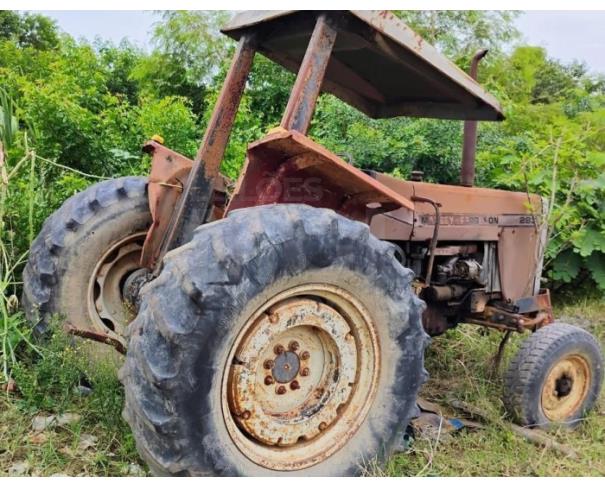 Foto de NOVO ORIENTE DE MINAS/MG- Trator Agrícola Massey Ferguson, modelo MF283