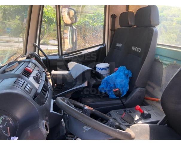 Foto de PRESIDENTE KENNEDY/ES - Caminhão Iveco tector 240E28, ANO 2016/2017