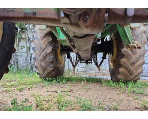 Foto de CAMPESTRE DA SERRA/RS - Trator Agrícola Cabinado John Deere– modelo 5600 – 4x4