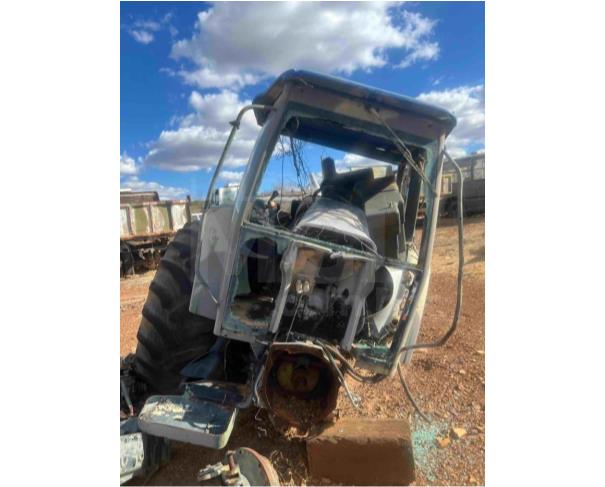 Foto de PICOS/PI - TRATOR NEW HOLLAND TM 150E 4W, ANO 2005