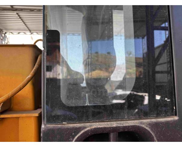 Foto de PIRAPETINGA/MG - Pá carregadeira Caterpillar modelo 924G