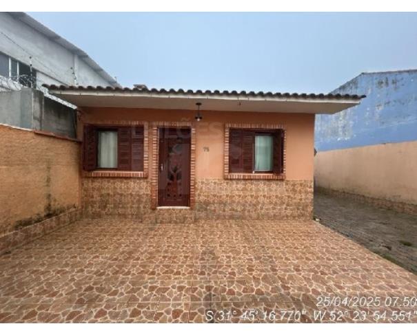 Foto de PELOTAS/RS — Casa com 3 quartos (F1444408262659)