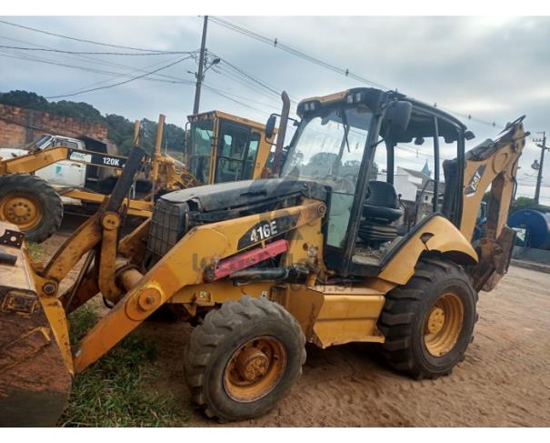 Foto de PORTO AMAZONAS/PR - Retroescavadeira Caterpillar, modelo 416E