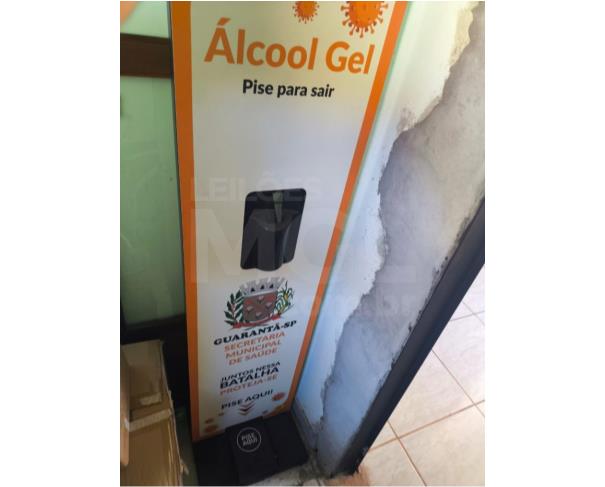 Foto de GUARANTÃ/SP - Totem álcool gel, impressora, nobreak, estabilizador, cadeira preta, extensão, teclado, ventilador, balança, relógio ponto, cadeira preta escritório giratória