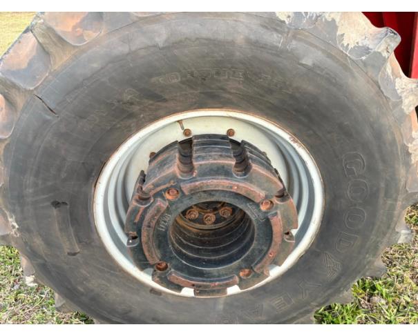 Foto de CARMO DO CAJURU MG - TRATOR MASSEY FERGUSON 680HD ANO 2006