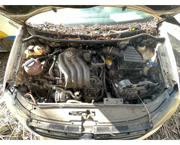 Foto de RIO DAS OSTRAS/RJ - VW POLO SEDAN 2.0 COMFOR