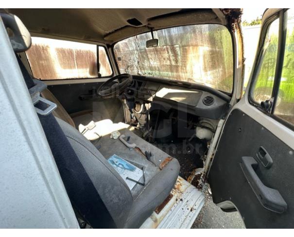 Foto de RIO DAS OSTRAS/RJ - VW KOMBI LOTAÇÃO