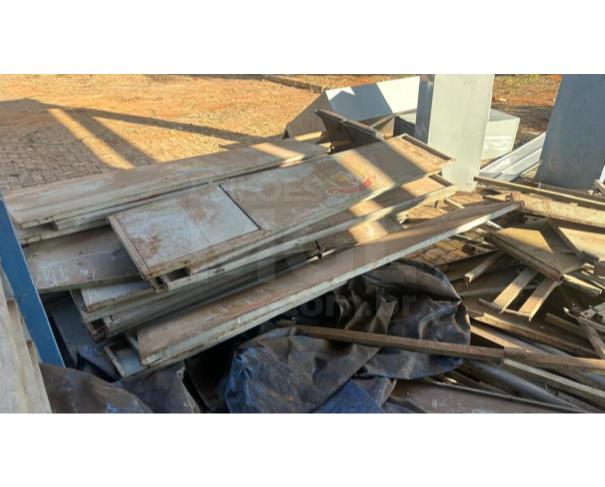 Foto de ITATIAIUÇU/MG-Barraca metálica modulada para evento formato pirâmide (quatro águas) 2,15m x 2,15m, estrutura de tubo, toldo da cobertura produzido em lona de alta resistência. Fornecedor bulchoz e cia Ltda.