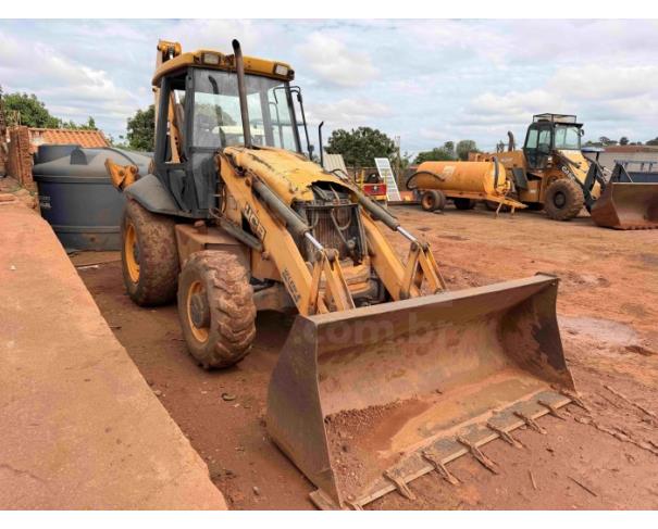 Foto de TIROS/MG - Retroescavadeira JCB, modelo 3C