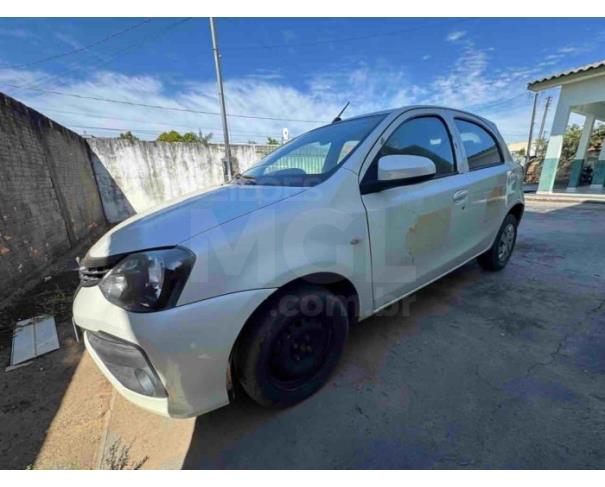 Foto de TEIXEIRÓPOLIS/GO -  Toyota Etios HB X VSC M, 2019/2020, FLEX, BRANCA 