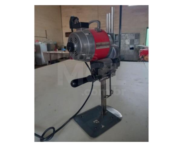Foto de LAGOA DA PRATA/MG - Máquina de cortar tecido SINGER faca 10''