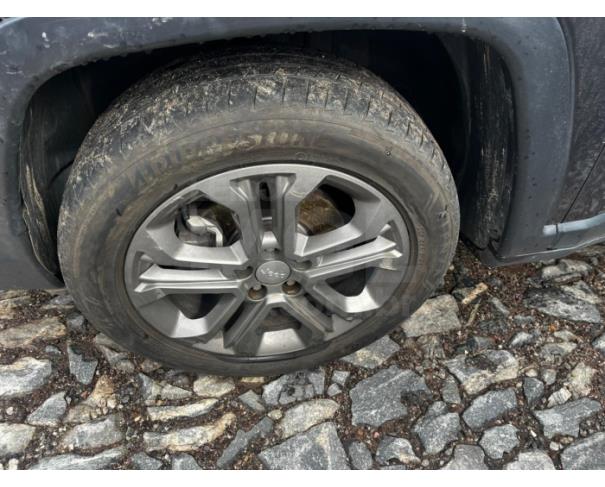 Foto de ITAÚNA/MG- JEEP COMPASS LONG TF 2024/2024- PA12848