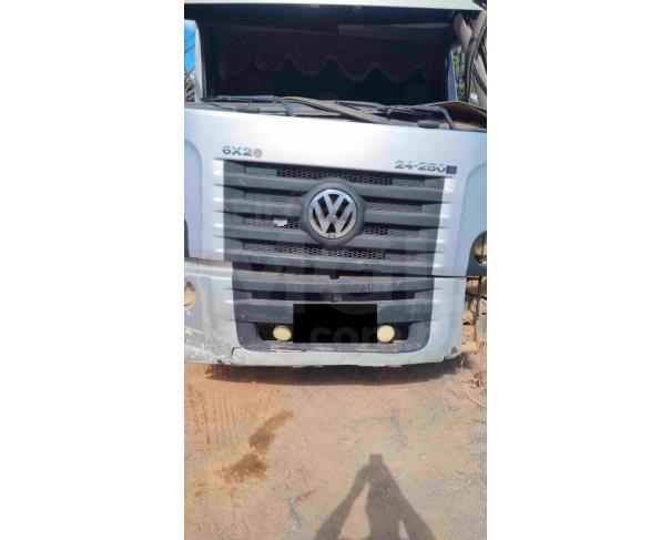 Foto de INHAPIM/MG - Caminhão VW 24.250 CNC 6X2, 2011/2012, DIESEL 