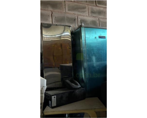 Foto de IBATIBA/ES - Lote de eletrodomésticos