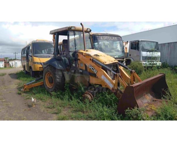 Foto de ANTÔNIO CARDOSO/BA - Retroescavadeira JCB, modelo 3C