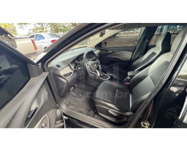 Foto de ITAÚNA/MG - CHEVROLET ONIX PLUS 10TAT PR2 SEDAN ANO 2020/2020- SC1169