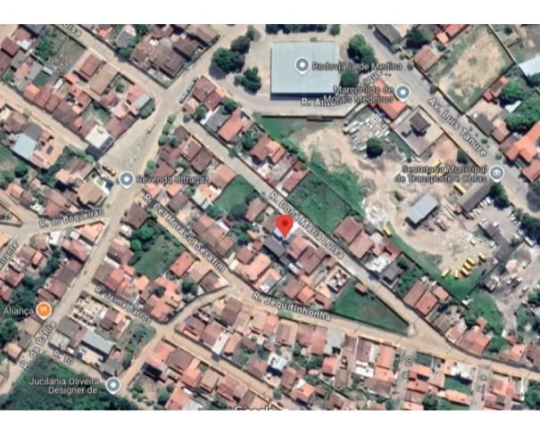 Foto de MOEMA/MG — [Fração ideal de 12,5% sobre] casa e seu lote no centro