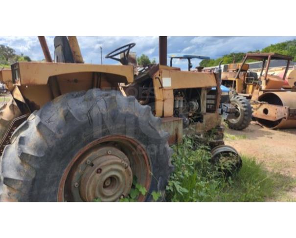 Foto de DIVINÓPOLIS/MG - Trator Agrícola CBT modelo 8440