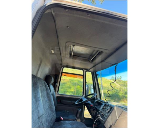 Foto de BELO HORIZONTE/MG  CONJUNTO FORD CARGO 816 RODOMOURA - CAVALO TRATOR COM A PRANCHA 02 EIXOS