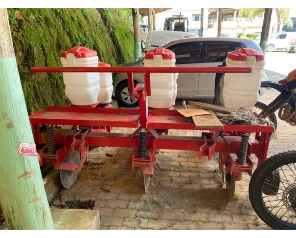 Foto de IBATIBA/ES - Plantadeira e adubadeira de 2 linhas para microtrator/trator
