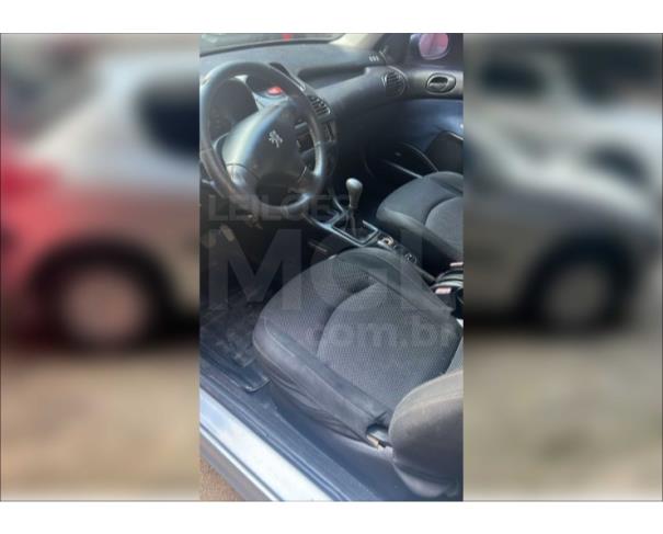 Foto de CATAGUASES/MG - PEUGEOT 206 Soleil - 2002/2002