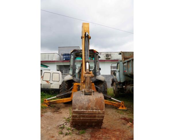 Foto de BELA VISTA DO TOLDO/SC - Retroescavadeira JCB, modelo 4CX 4x4