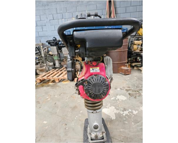 Foto de VESPASIANO/MG-COMPACTADOR DE SOLO (SAPO) WACKER