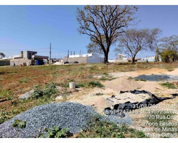 Foto de PATOS DE MINAS/MG - Lote urbano com área de 4.244,62 m², localizado no bairro Campos Elíseos 