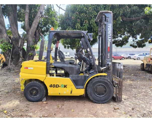 Foto de EMPILHADEIRA HYNDAI 40D-9K CAP. 4.000 KG 2016/2016 - PA12675