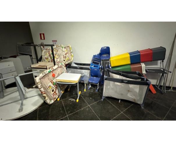 Foto de ITATIAIUÇU/MG-Berço, guarda roupa, armario, cadeira de alimentação, cercadinho.