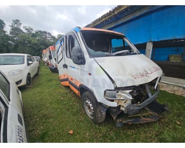 Foto de CASTRO/PR - Caminhonete Renault Master Rontan Ambulância, 2004/2004, DIESEL 