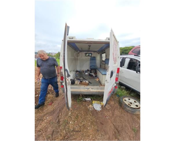 Foto de CASTRO/PR -  Camioneta Peugeot Boxer Adapta Ambulância, 2010/2011, DIESEL 