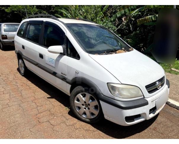 Foto de LAVRAS/MG - CHEVROLET ZAFIRA CONFORT - 2010/2010 - COR : BRANCO 