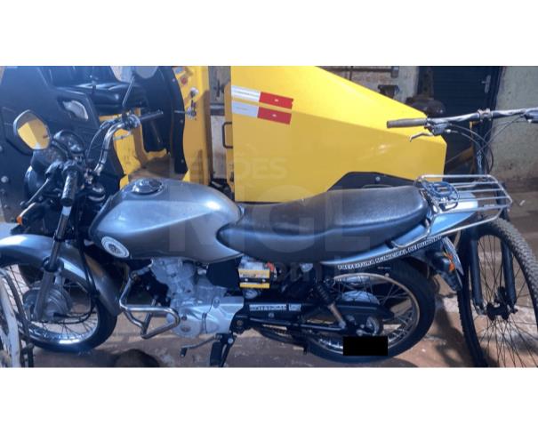 Foto de DUMONT/SP - Motocicleta Honda CG 125 Titan KS, 2001/2002, GASOLINA 