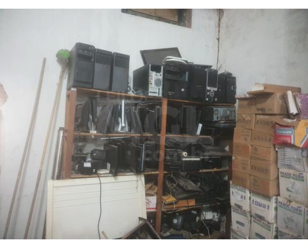 Foto de JANAÚBA/MG - SUCATAS E OBSOLETOS DE EQUIPAMENTOS DE INFORMÁTICA