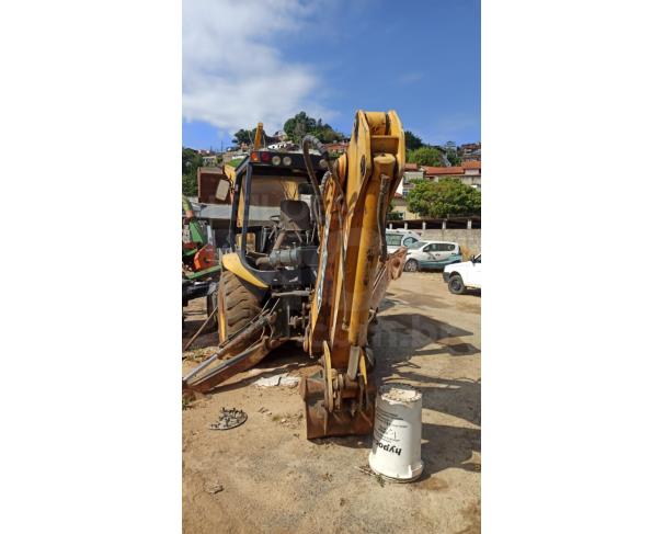 Foto de CAXAMBU/MG - Retroescavadeira Randon, modelo RK406, 4x4