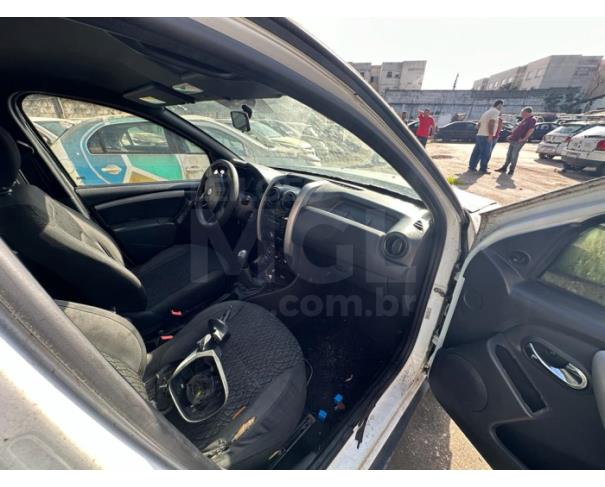 Foto de RIO DAS OSTRAS/RJ - RENAULT DUSTER 16 E 4X2