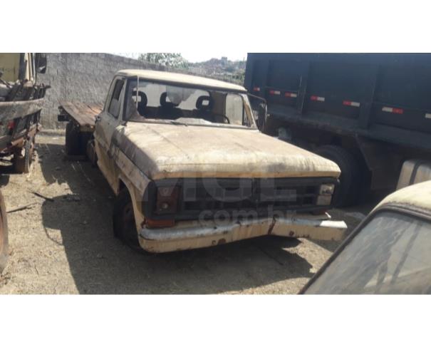 Foto de ITAÚNA/MG - (CARGA/CAMINHÃO) - SUCATA NÃO RECONHECÍVEL - FORD F 350 - 1976/1976