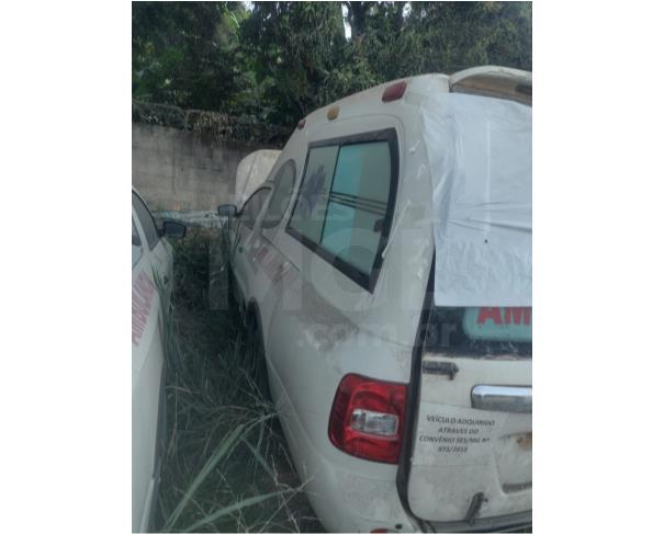 Foto de ESMERALDAS/MG - CAMINHONETE - VW Saveiro Pickupecia CS Ambulância, 2016/2016