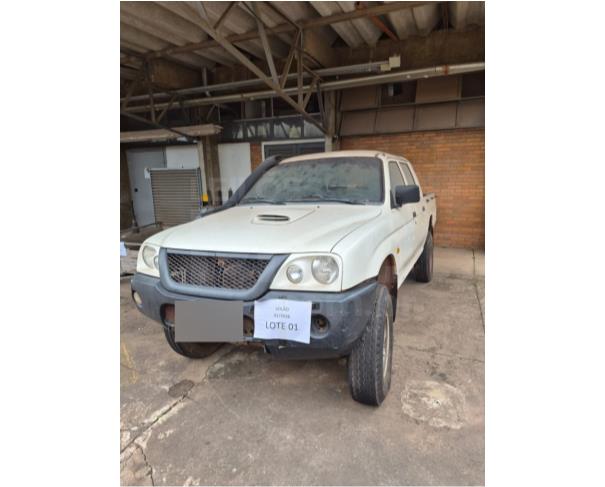 Foto de CORUMBÁ/MS- Caminhonete Mitsubishi L200 4x4 GL 2010/2011