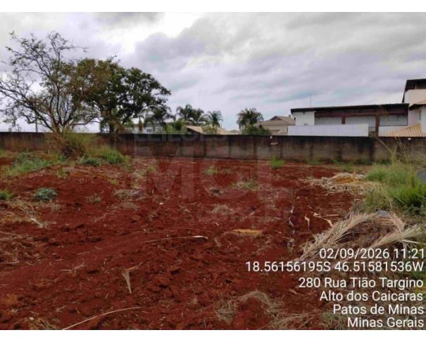 Foto de PATOS DE MINAS/MG - Lote urbano com área de 3.129,60 m², localizado na Rua Tião Targino, bairro Alto dos Caiçaras