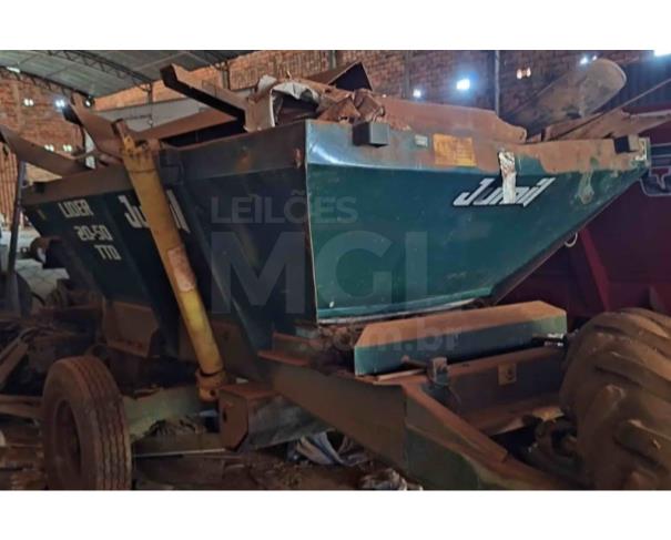 Foto de SANTA CRUZ DO RIO PARDO/SP - Caçamba carregadeira calcareadeira -Distribuidor de Fertilizante Jumil