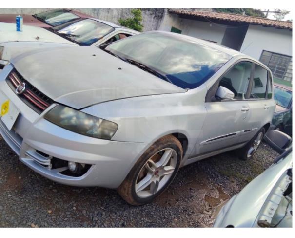 Foto de ARAXÁ/MG - FIAT Stilo Sporting Flex - 2009/2010 - CIRCULÁVEL